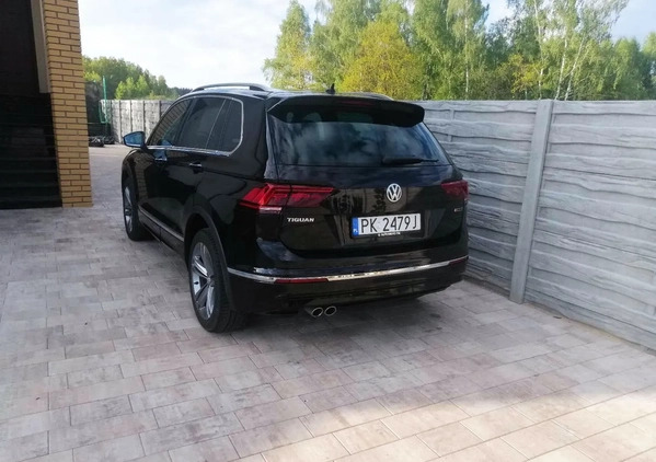 Volkswagen Tiguan cena 143000 przebieg: 82000, rok produkcji 2018 z Kalisz małe 46